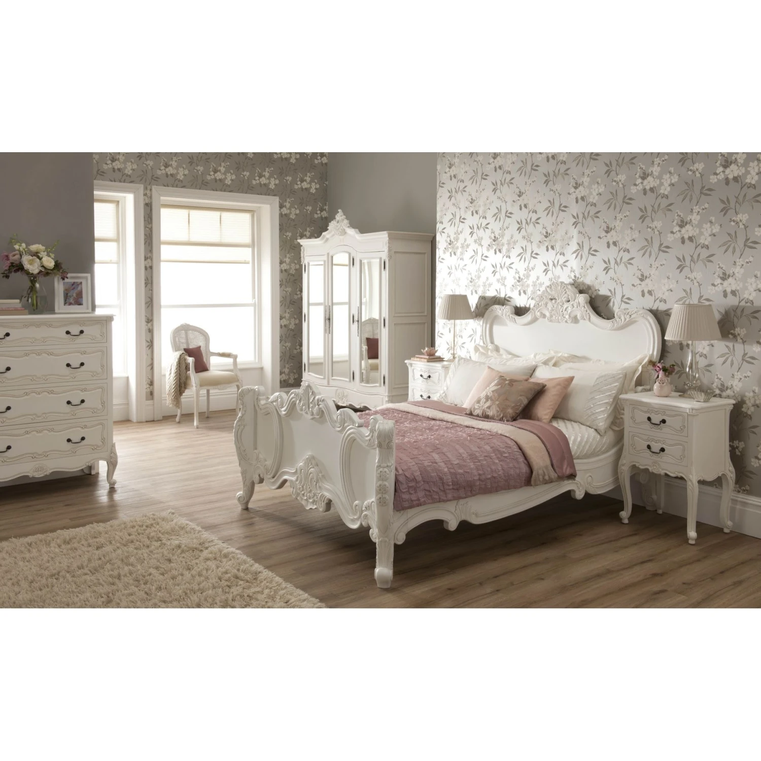 La Rochelle Shabby Chic Antique Style Wardrobe 5 La Rochelle Shabby Chic Antique Style Wardrobe - Image 3